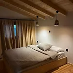 Konstantina 5 Nyaraló Ambelókipi
