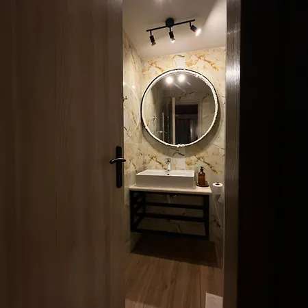 Semesterbostad Konstantina 5 *