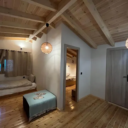 Konstantina 5 בית נופש Ambelokipoi (Corinthia)