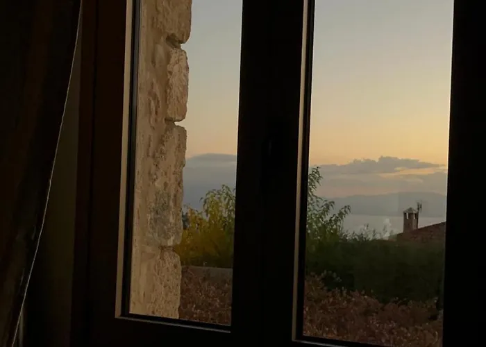 Konstantina 5 * Ambelokipoi (Corinthia)